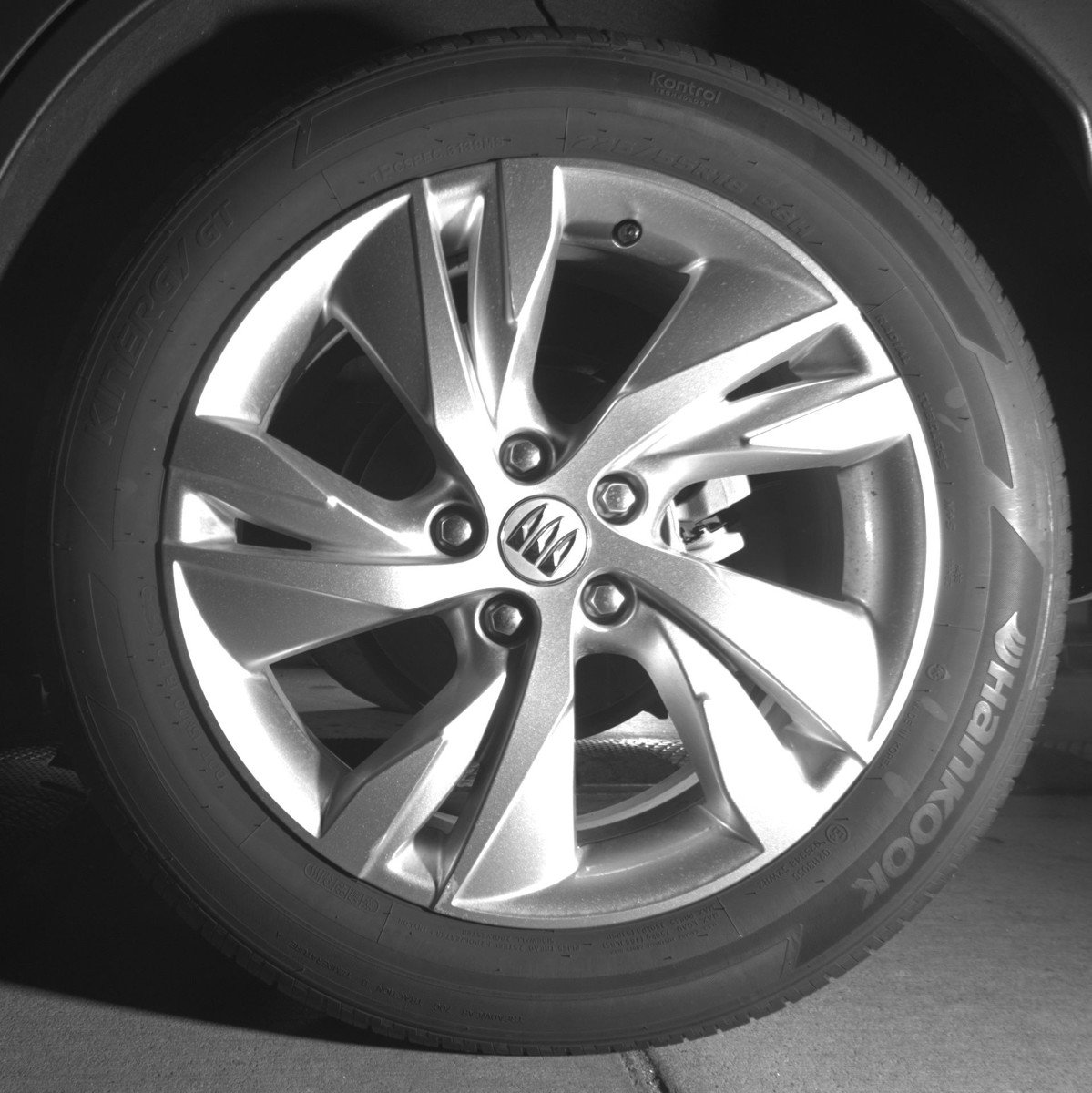 Used 2025 Buick Encore GX Preferred AWD/4WD image 14