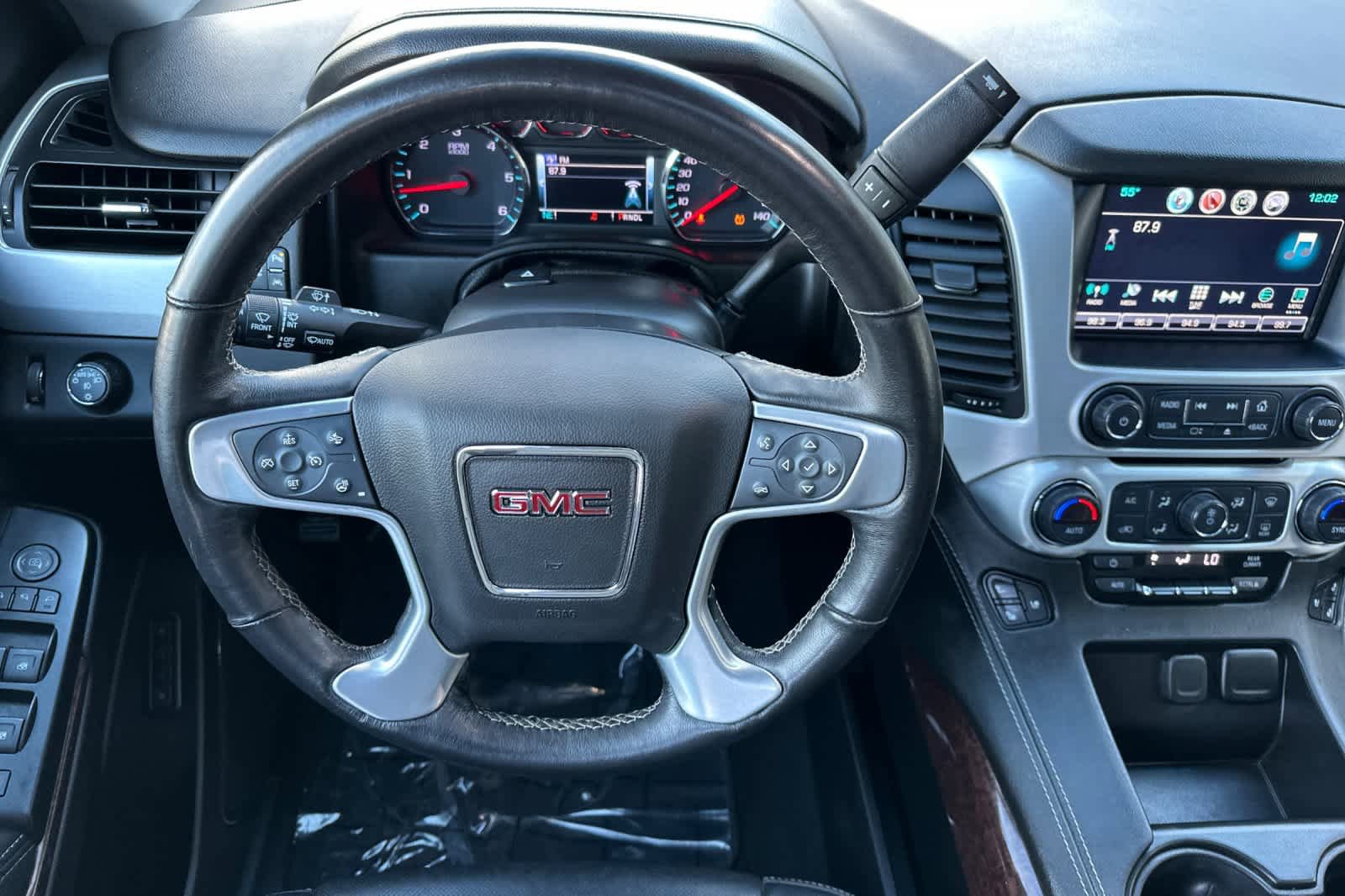 Used 2019 GMC Yukon SLT image 14
