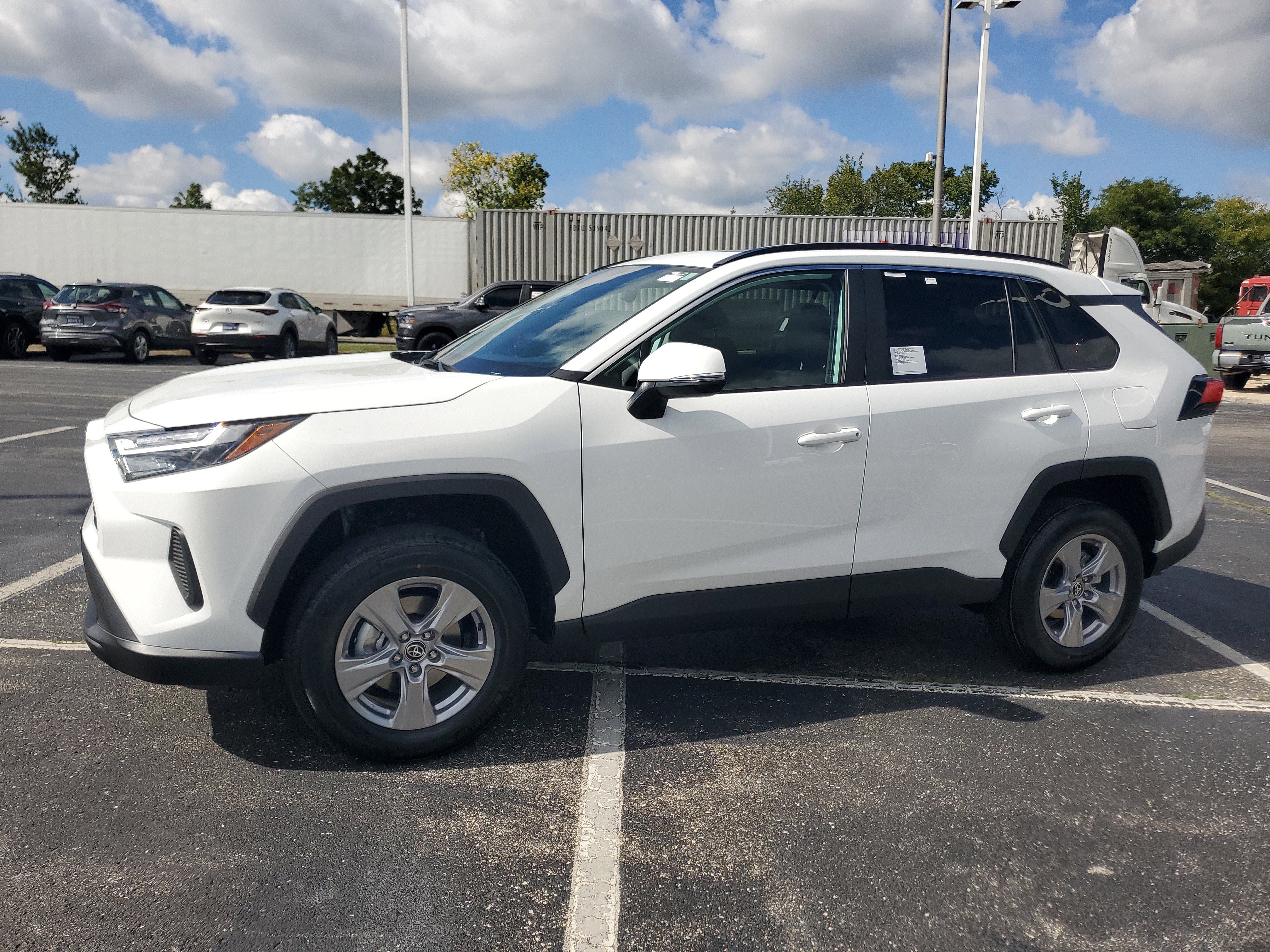 Used 2025 Toyota RAV4 XLE image 3