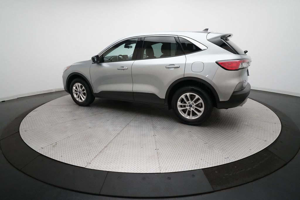 Used 2022 Ford Escape SE w/ Cold Weather Package image 12