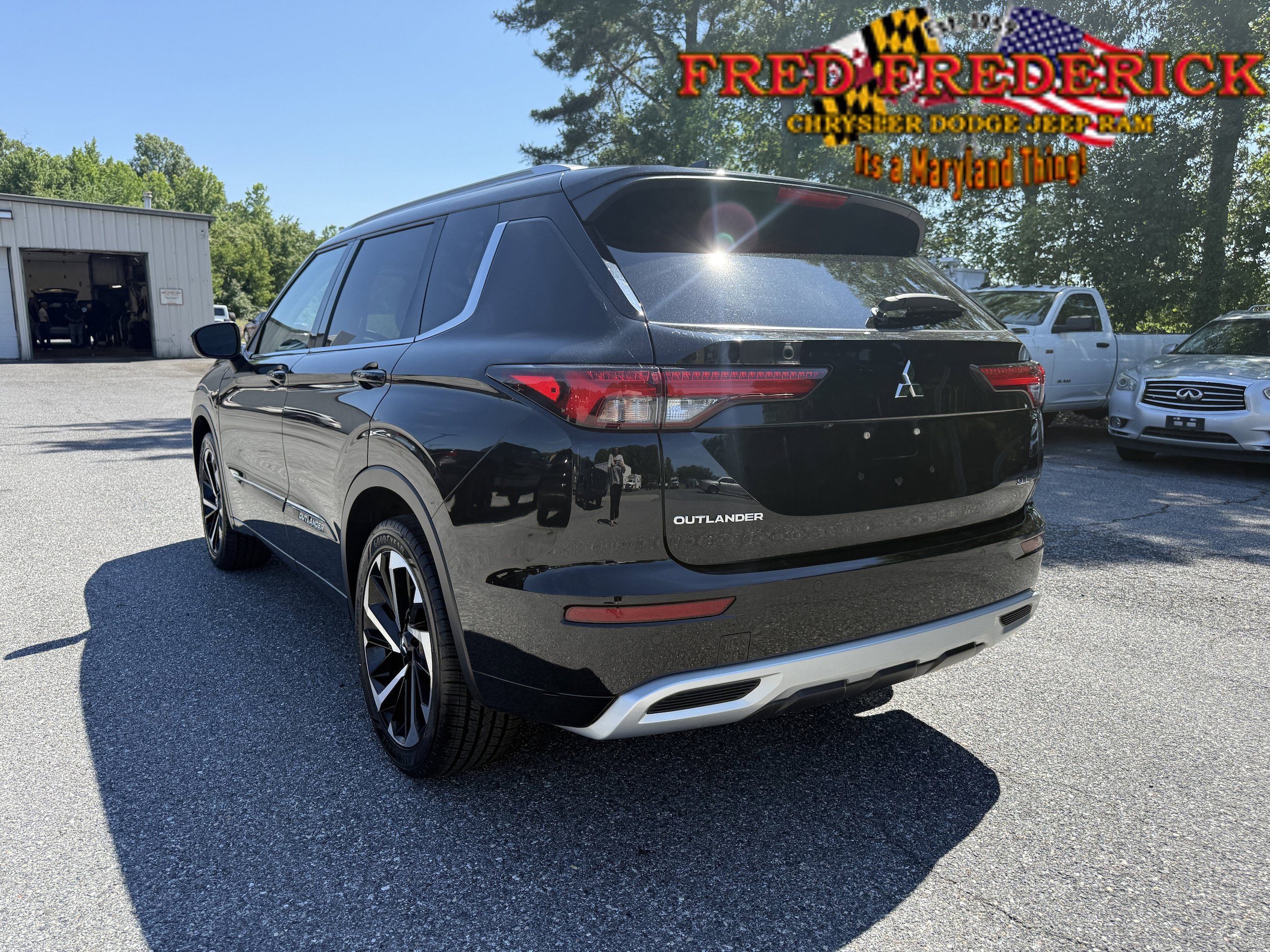 Used 2024 Mitsubishi Outlander SEL AWD/4WD image 5