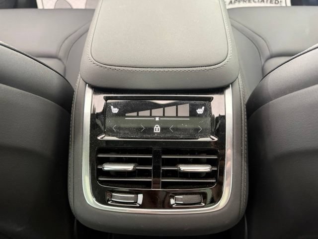 Used 2025 Volvo XC90 B6 Plus AWD/4WD image 35