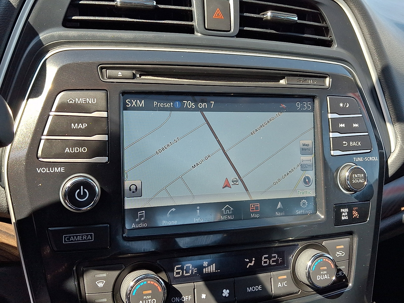 Used 2017 Nissan Maxima Platinum FWD image 18