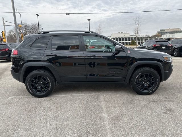 Used 2020 Jeep Cherokee Trailhawk image 5