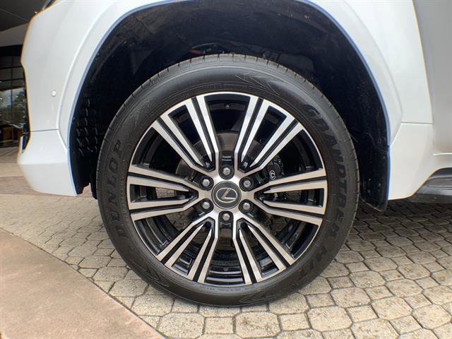 Certified 2025 Lexus LX 700h Luxury w/ Appearance Package image 10