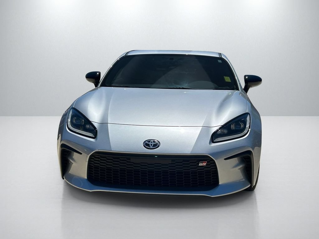 Used 2023 Toyota GR86 RWD image 2