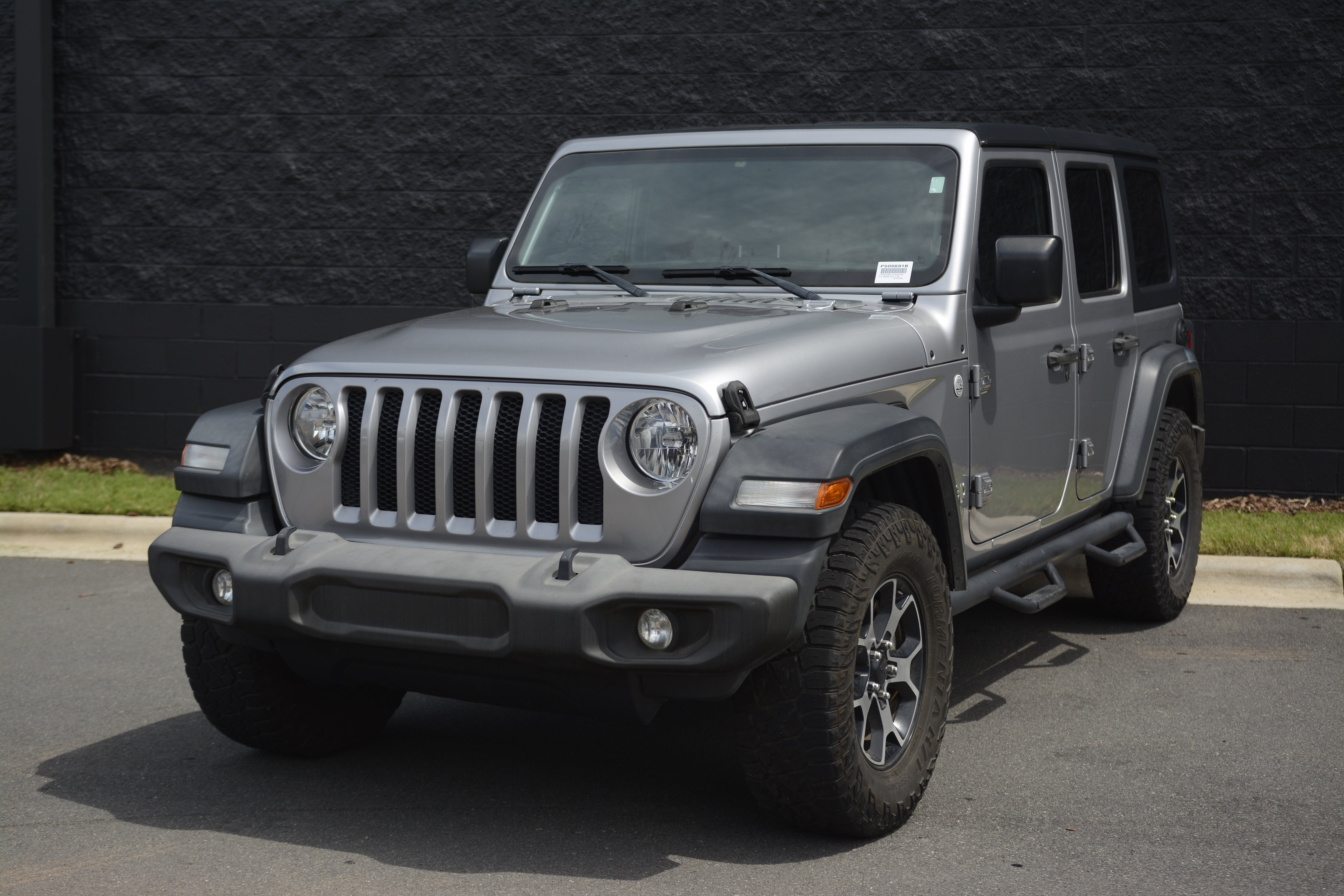 Used 2018 Jeep Wrangler Unlimited Sport AWD/4WD image 38