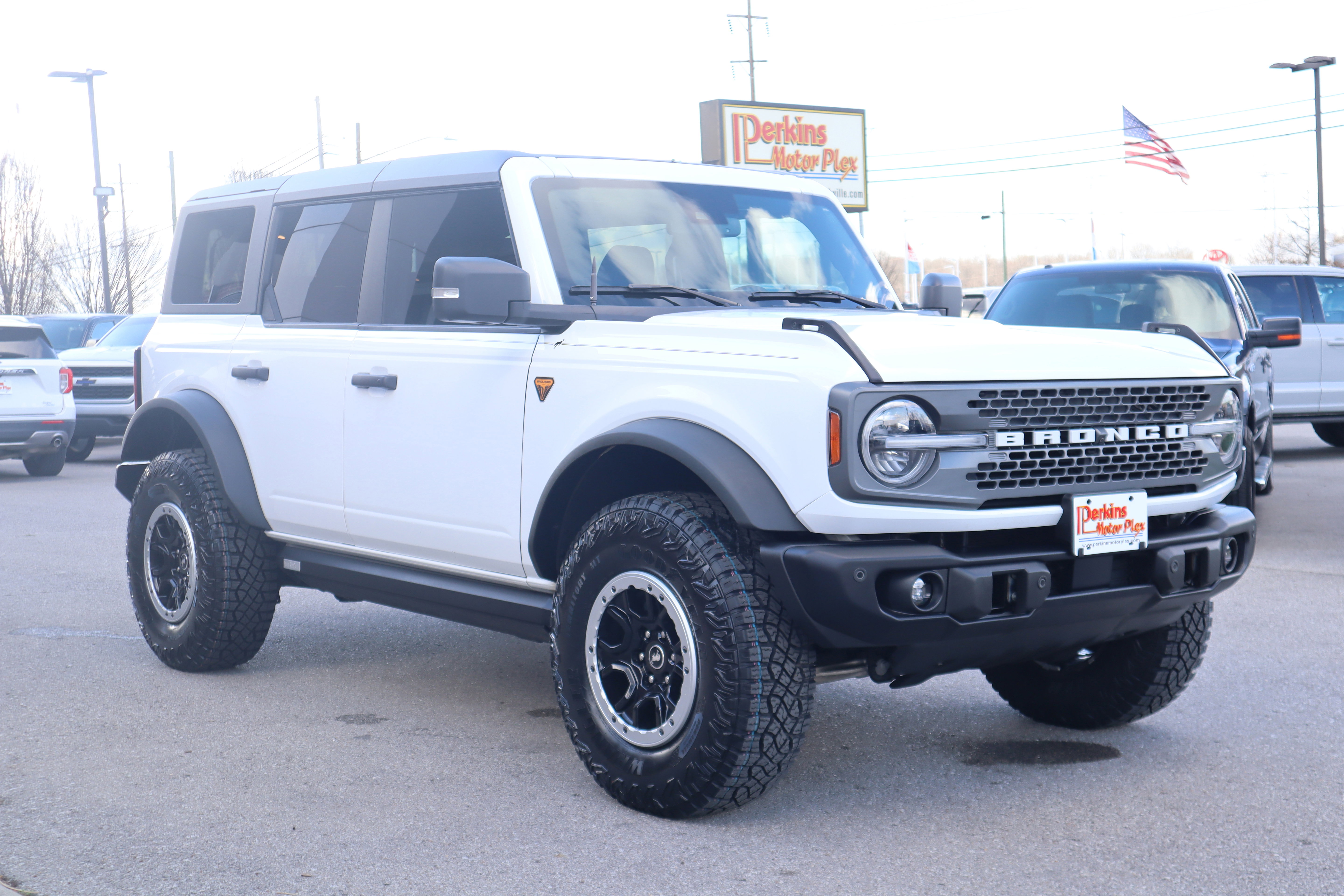 Used 2023 Ford Bronco Badlands image 5