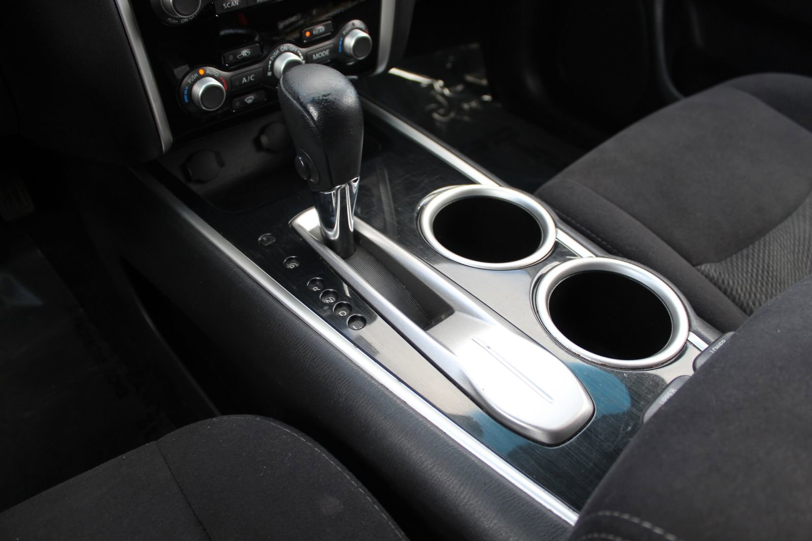 Used 2016 Nissan Pathfinder SV image 20