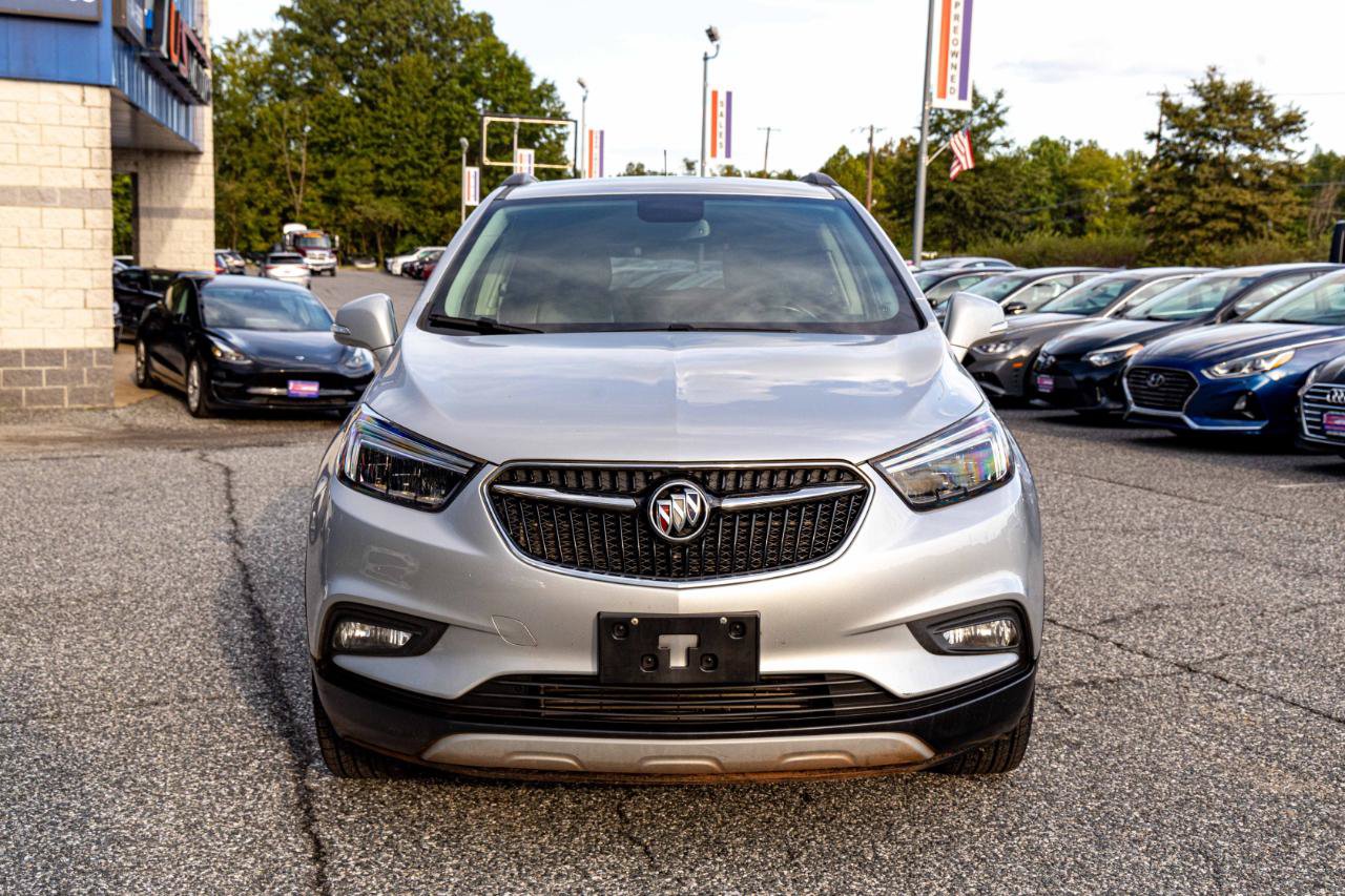Used 2019 Buick Encore Essence w/ Experience Buick Package AWD/4WD image 2