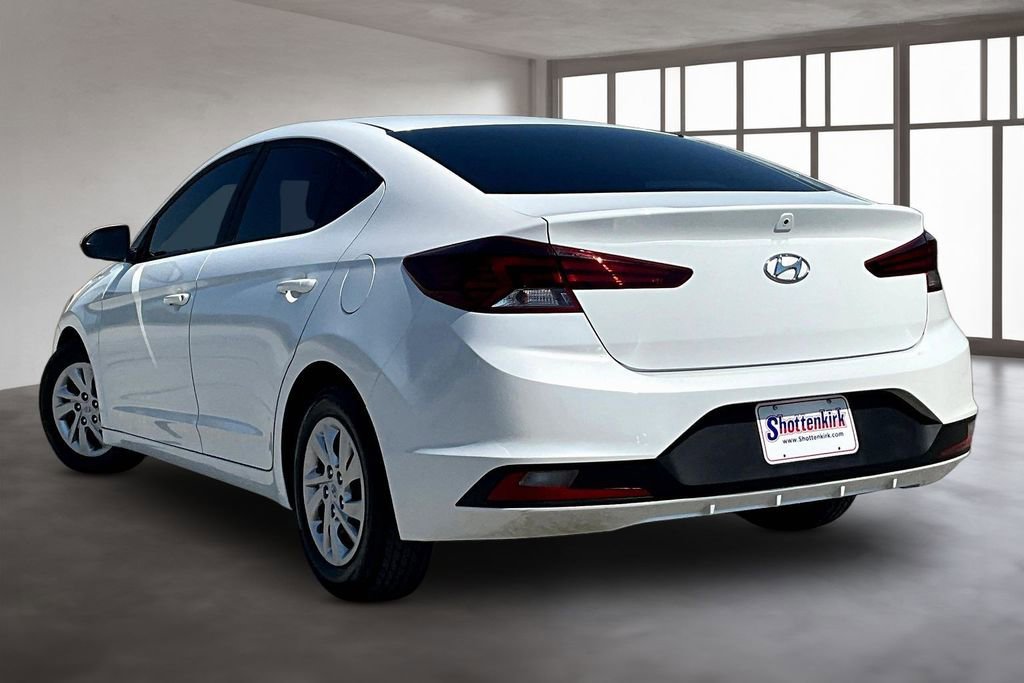 Used 2019 Hyundai Elantra SE w/ Cargo Package FWD image 4