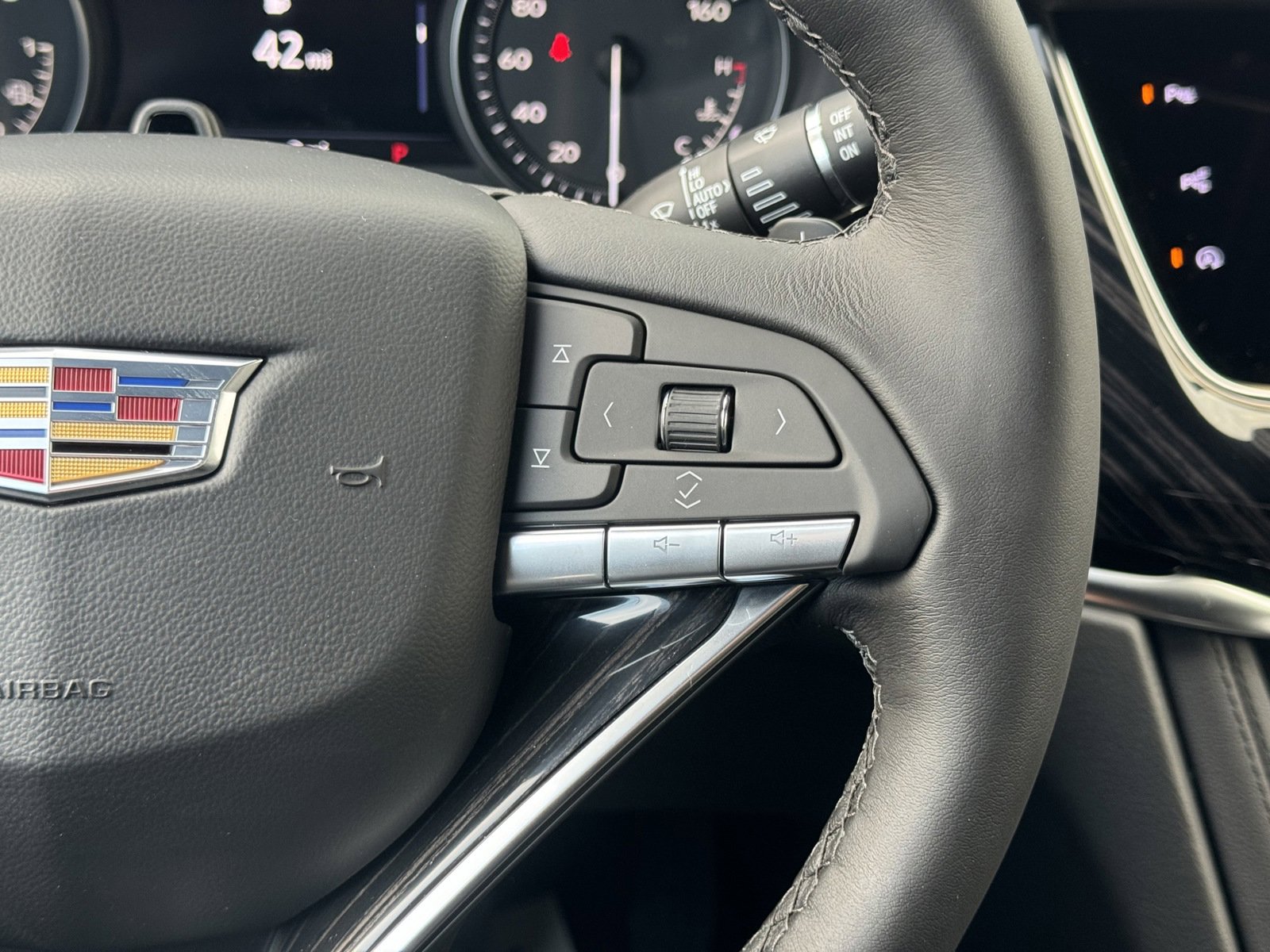 New 2025 Cadillac XT6 Premium Luxury w/ Technology Package image 17