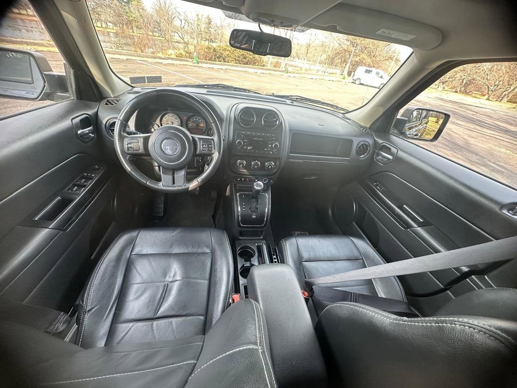 Used 2017 Jeep Patriot High Altitude image 10
