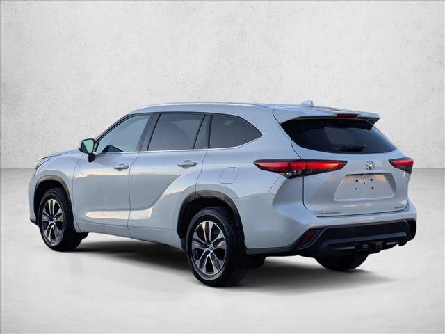Used 2020 Toyota Highlander XLE image 8