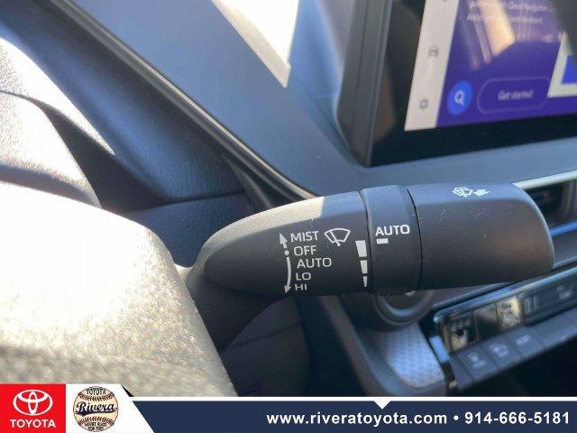 Used 2023 Toyota Prius XLE AWD/4WD image 24