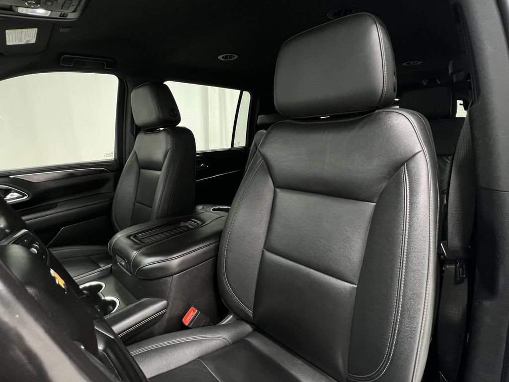 Used 2022 Chevrolet Suburban LT AWD/4WD image 13