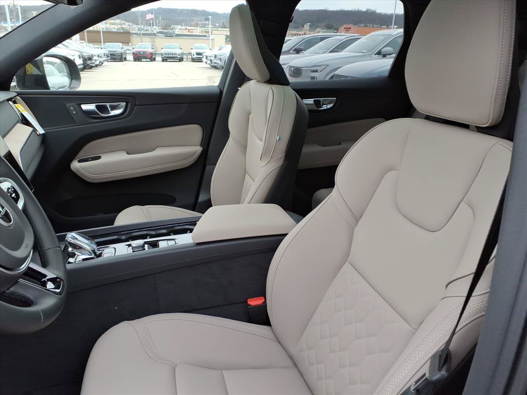 New 2026 Volvo XC60 T8 Plus w/ Protection Package Premier AWD/4WD image 4