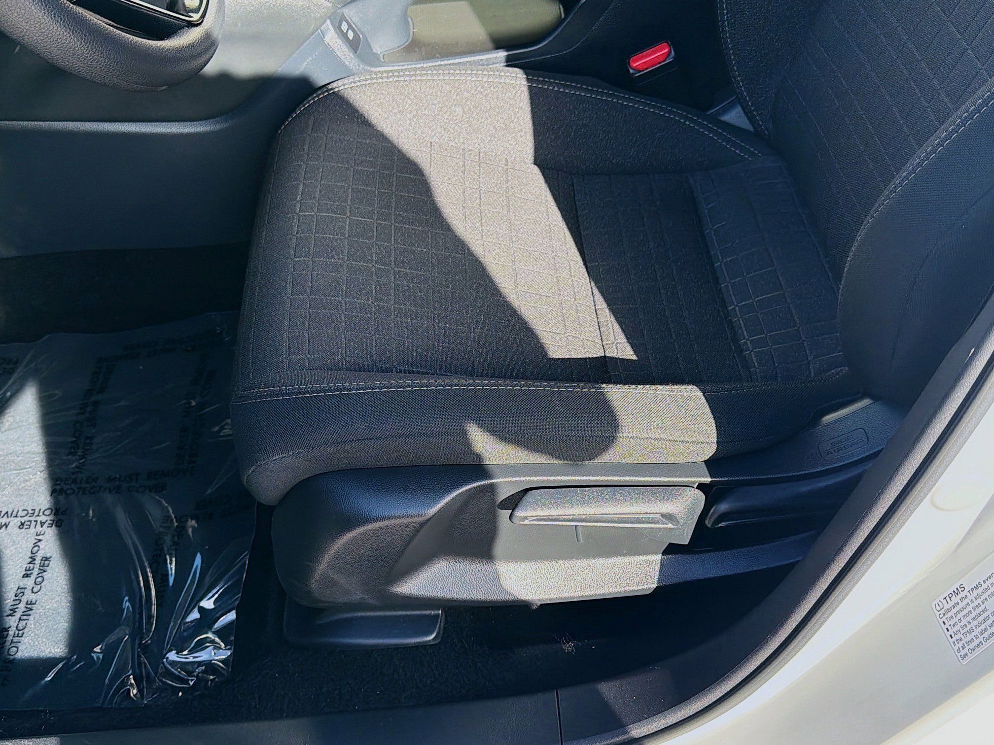 Certified 2025 Honda HR-V LX image 17