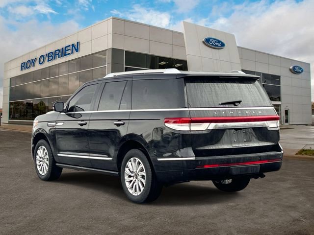 Used 2024 Lincoln Navigator Premiere image 3