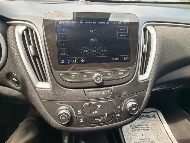 Used 2025 Chevrolet Malibu LS FWD image 14