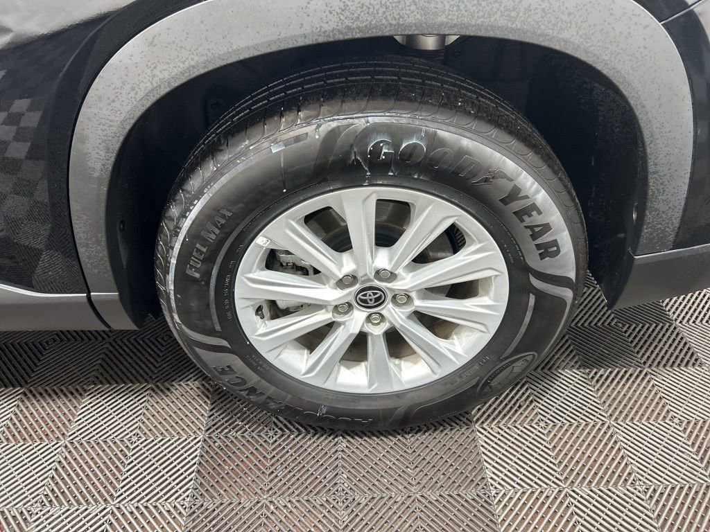 Used 2025 Toyota Grand Highlander AWD image 29