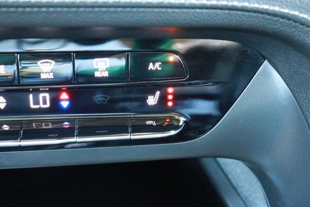 Used 2023 Buick Envision Essence image 17