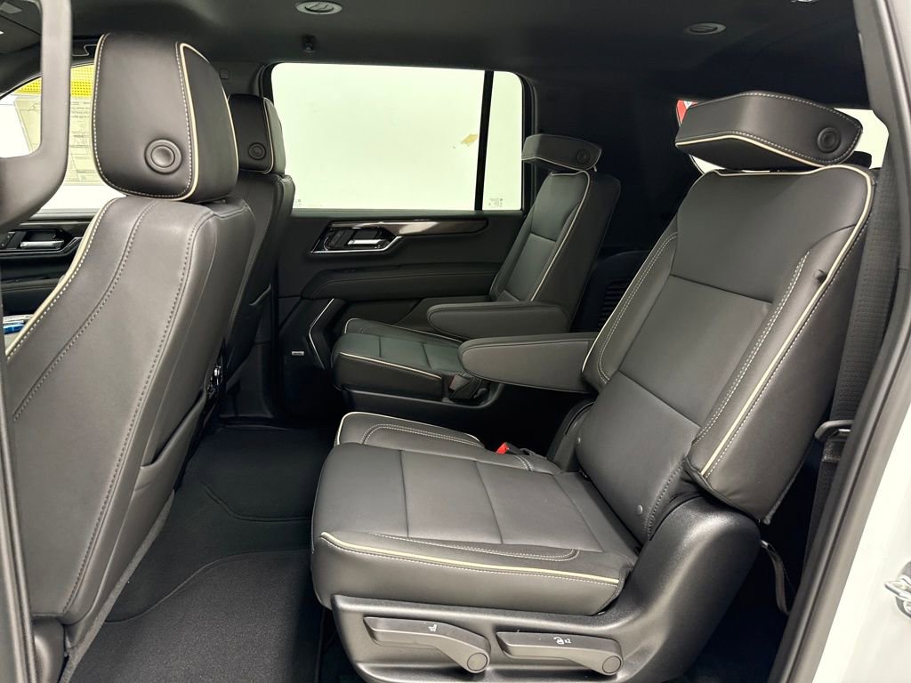 New 2026 GMC Yukon XL Elevation image 19