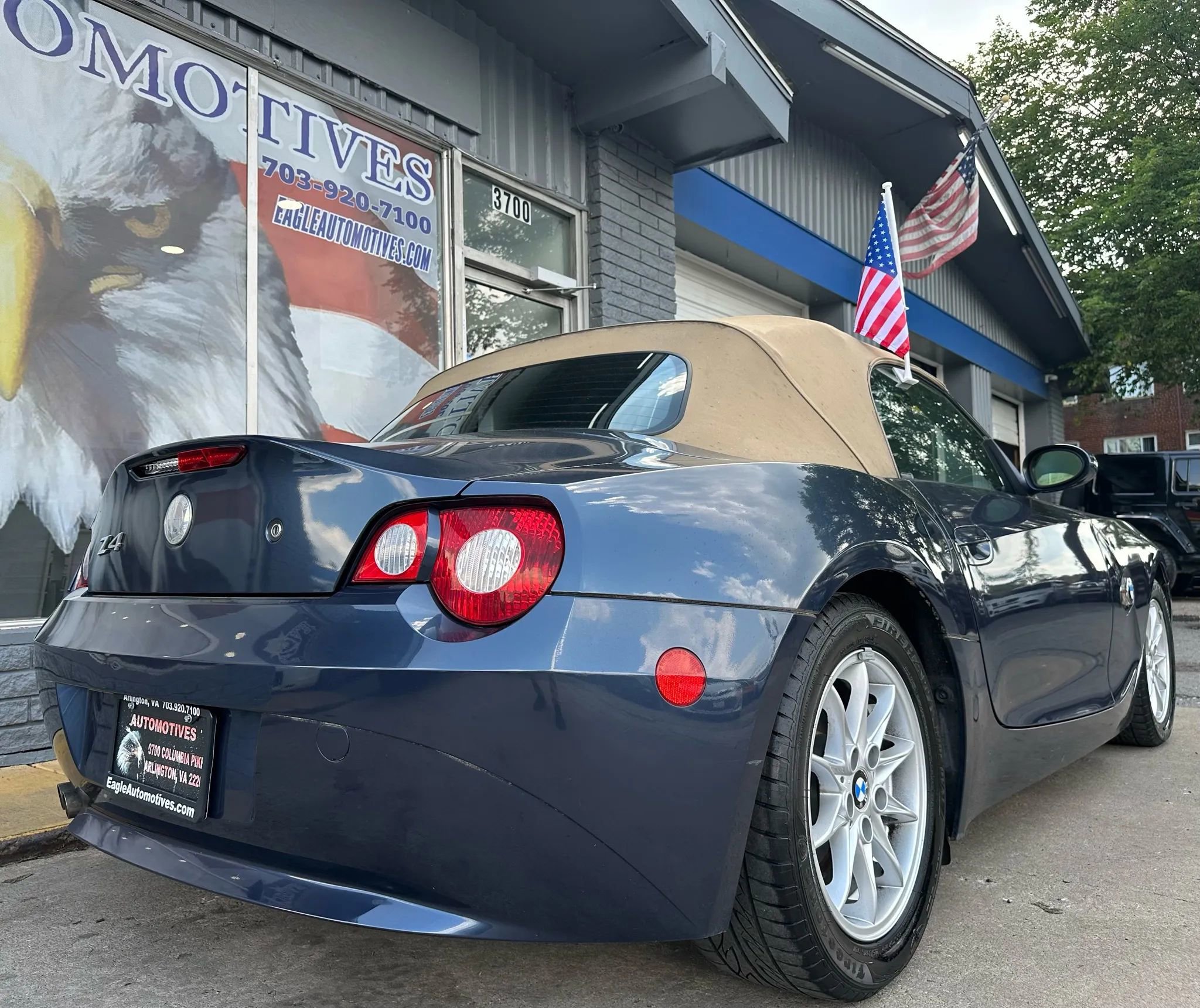 Used 2005 BMW Z4 2.5i image 3