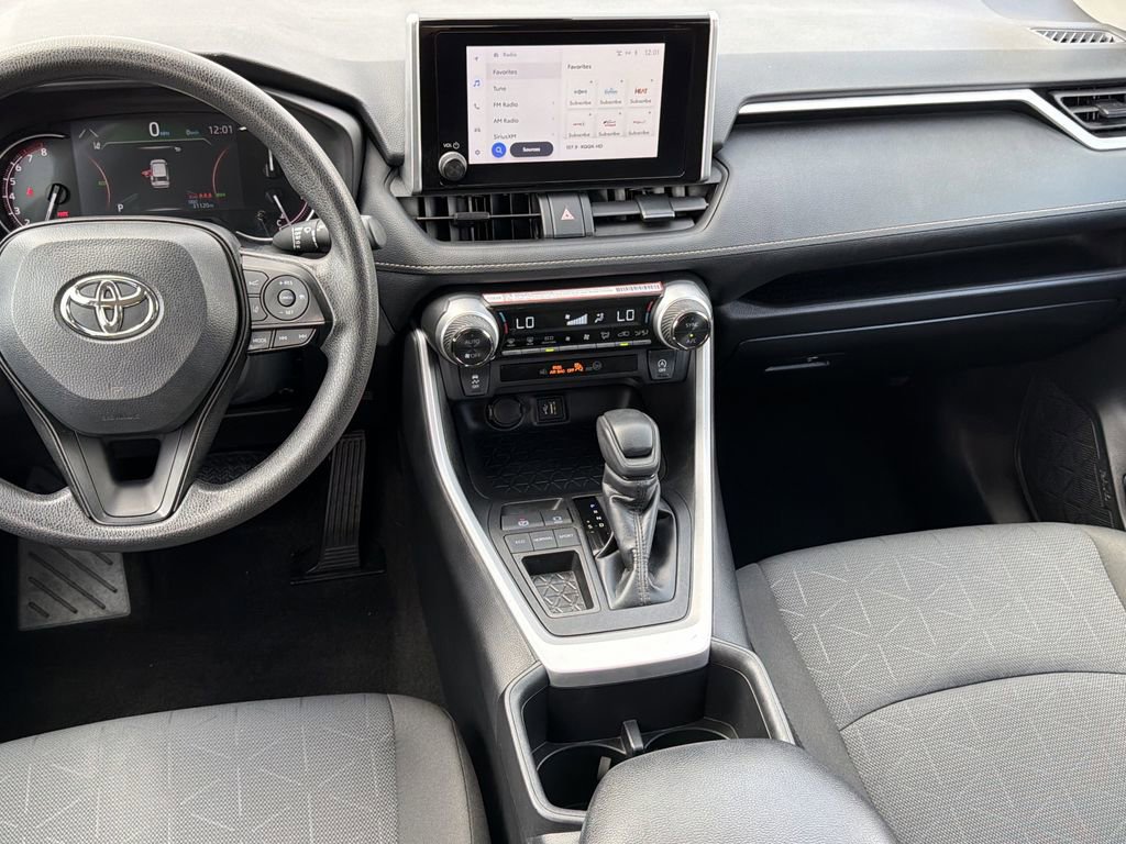 Used 2025 Toyota RAV4 XLE FWD image 17