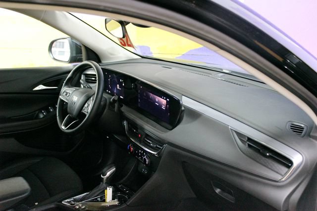 Used 2025 Buick Encore GX Preferred FWD image 12