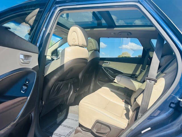 Used 2017 Hyundai Santa Fe FWD image 13