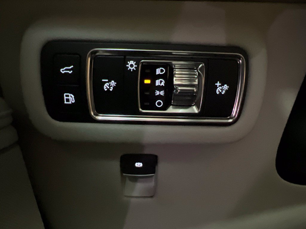 Used 2026 Lincoln Nautilus Reserve AWD/4WD image 21