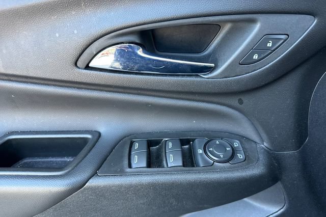 Used 2022 Chevrolet Equinox LT AWD/4WD image 11