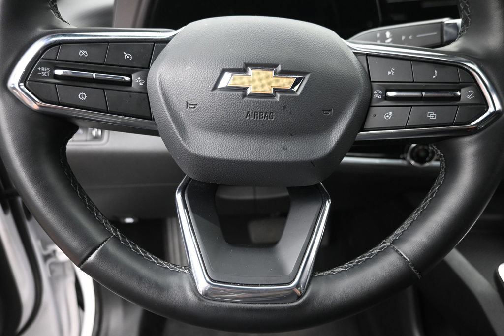 Used 2025 Chevrolet Equinox LT AWD/4WD image 17