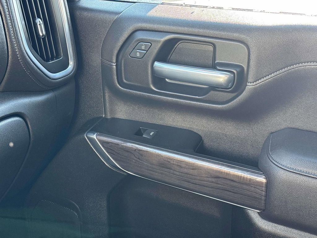 Used 2022 Chevrolet Silverado 2500 LTZ w/ LTZ Convenience Package image 29