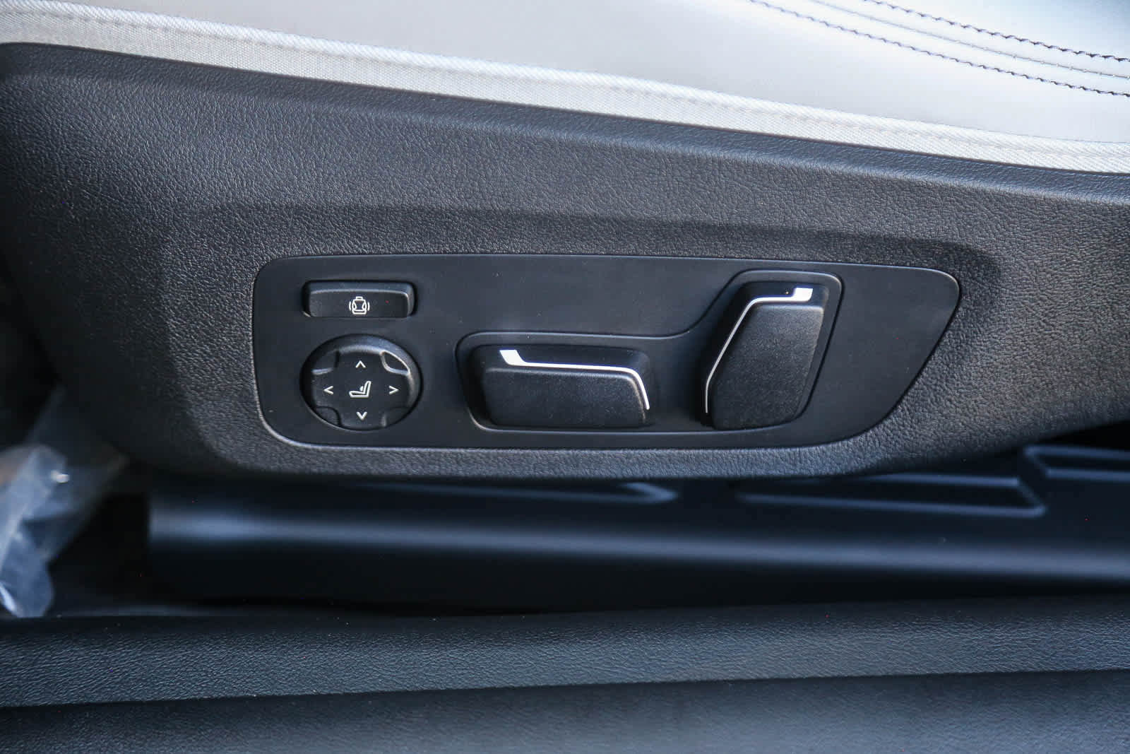 New 2026 BMW M4 Competition w/ Executive Package image 18