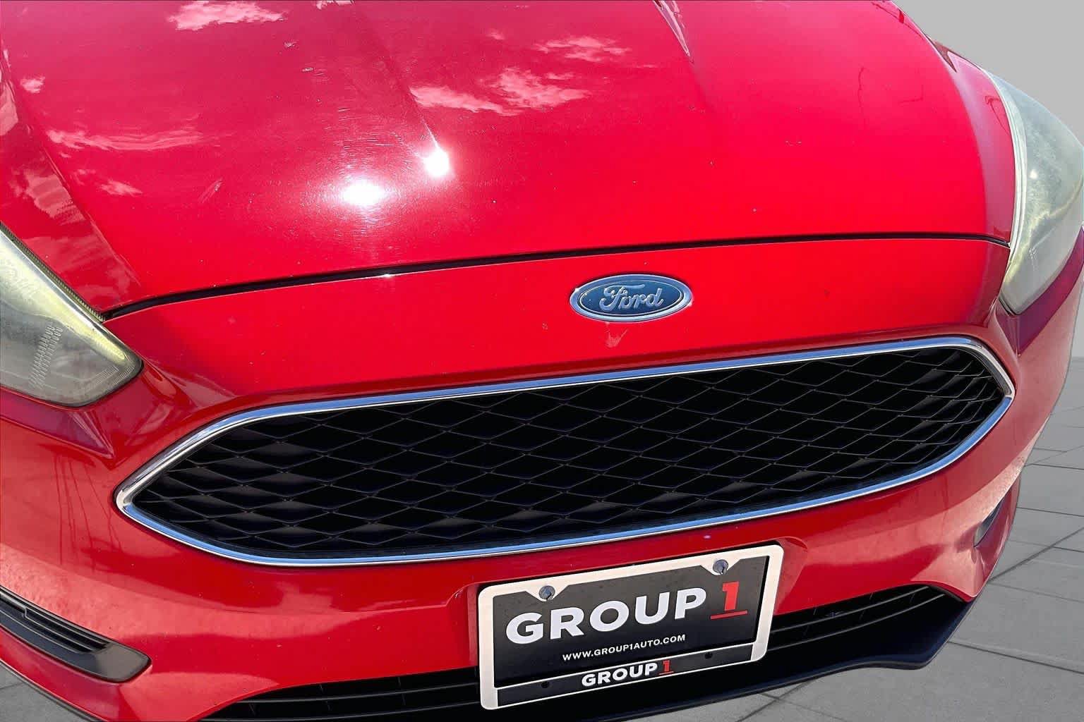 Used 2016 Ford Focus SE w/ Equipment Group 201A FWD image 29