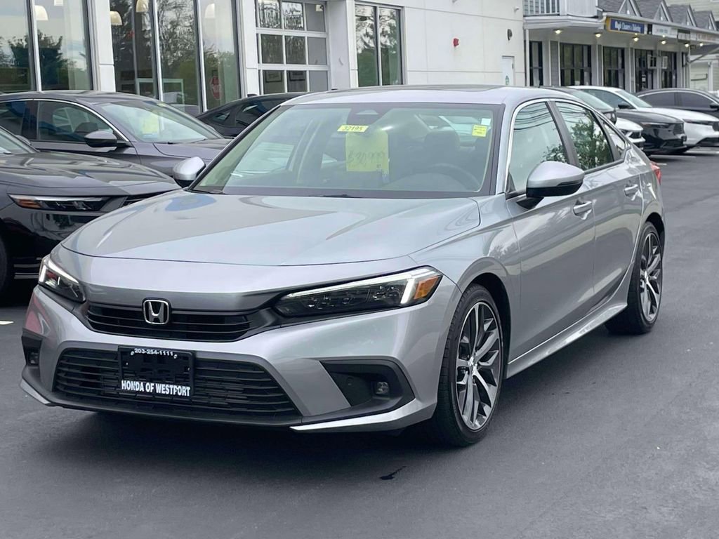 Used 2024 Honda Civic Touring image 3