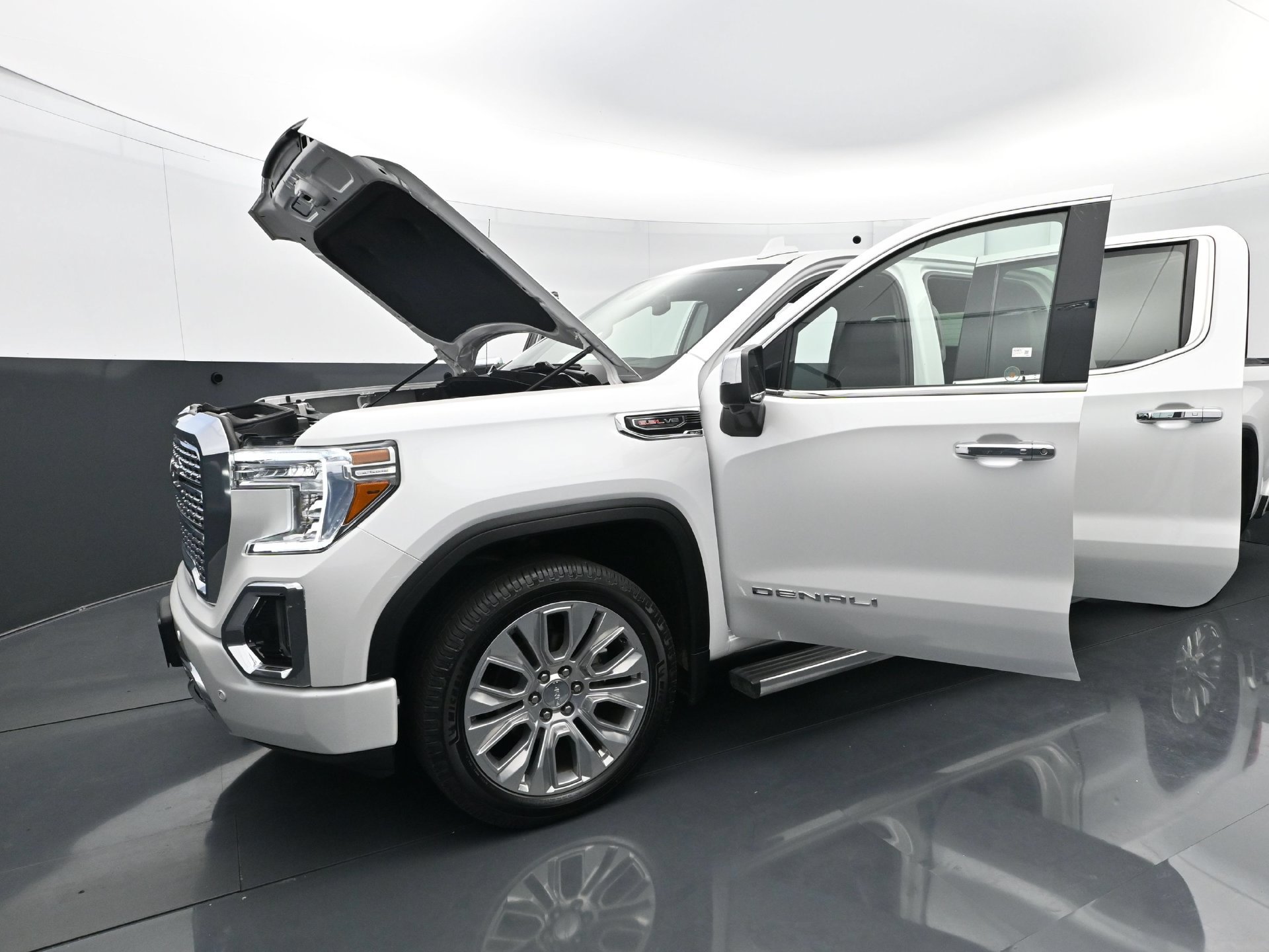 Used 2022 GMC Sierra 1500 Denali w/ Denali Premium Package AWD/4WD image 31