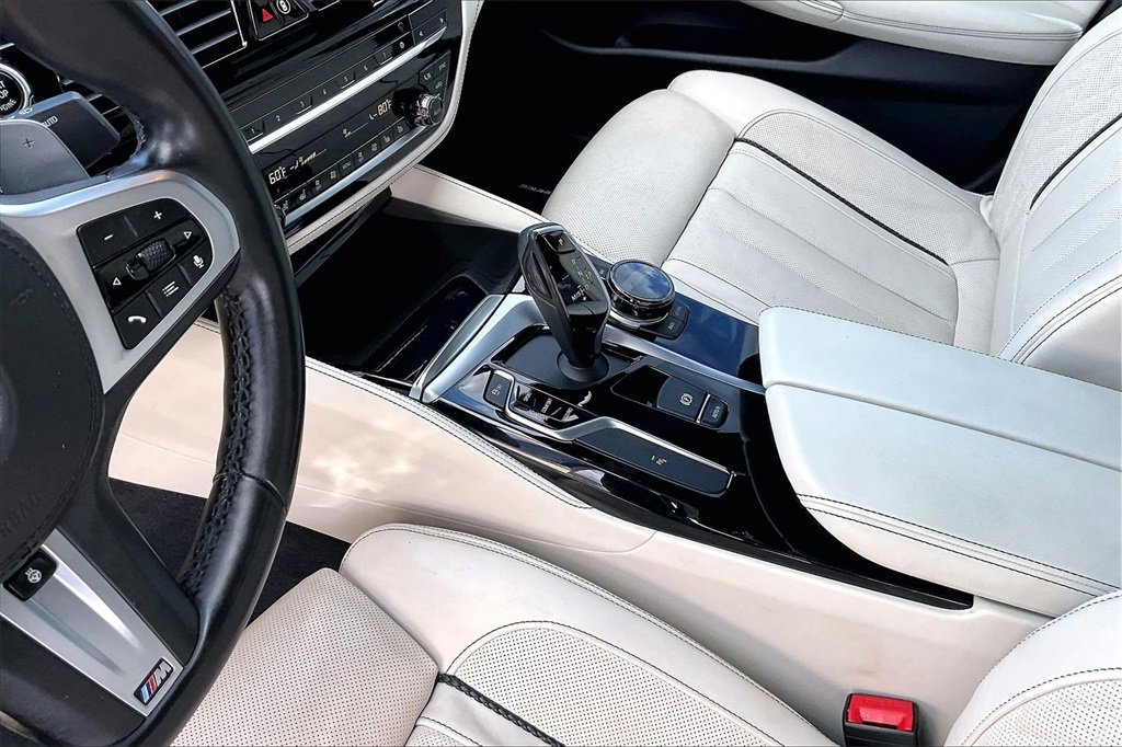 Used 2020 BMW M550i xDrive w/ Executive Package image 15