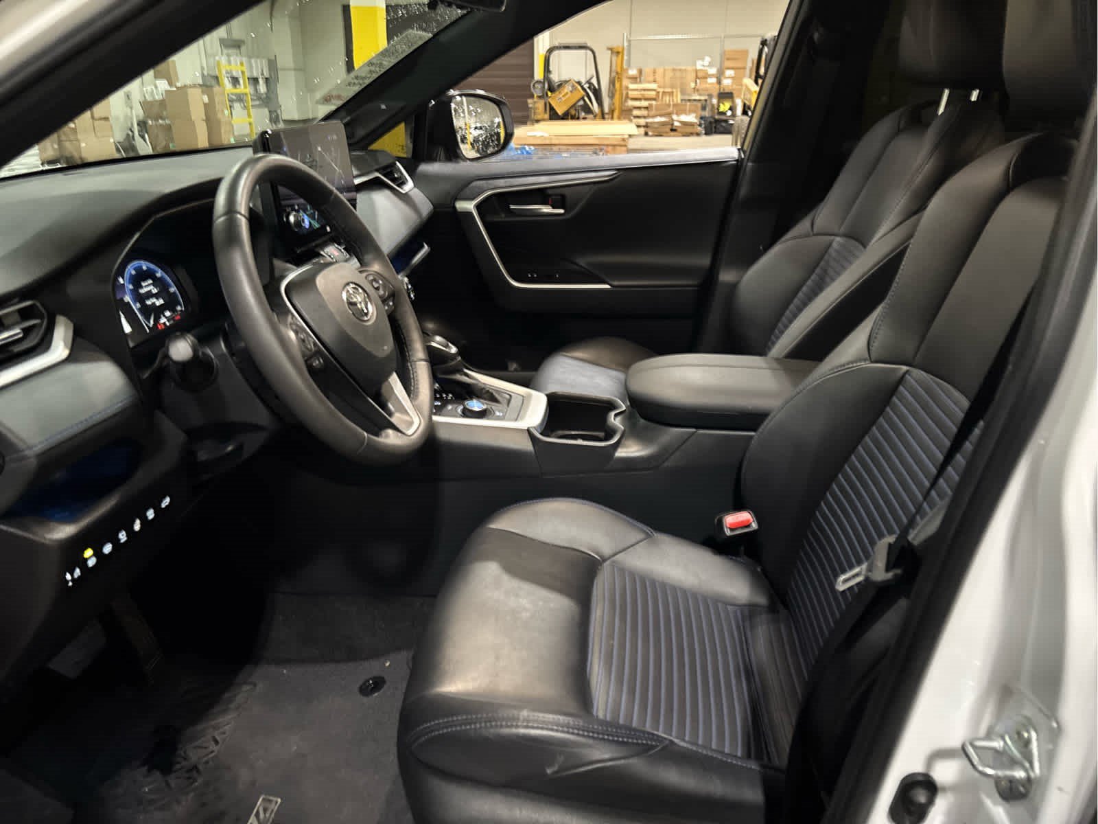 Used 2024 Toyota RAV4 XSE w/ Advanced Technology Package AWD/4WD image 9