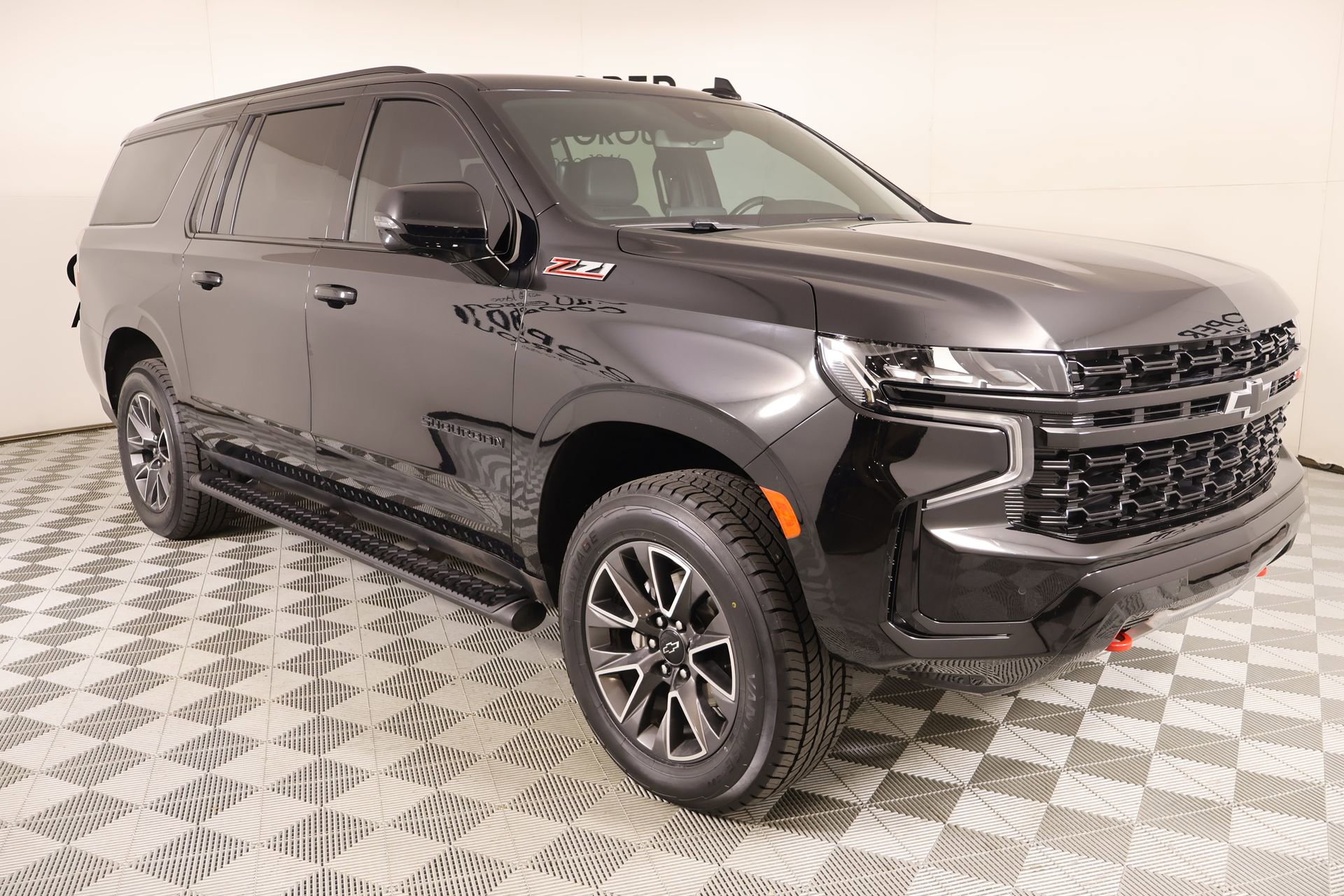 Used 2023 Chevrolet Suburban Z71 w/ Z71 Off-Road Package image 1