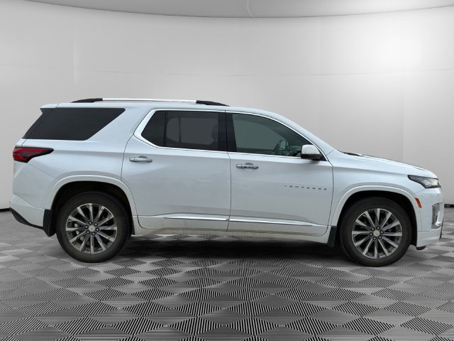 Used 2023 Chevrolet Traverse Premier AWD/4WD image 6