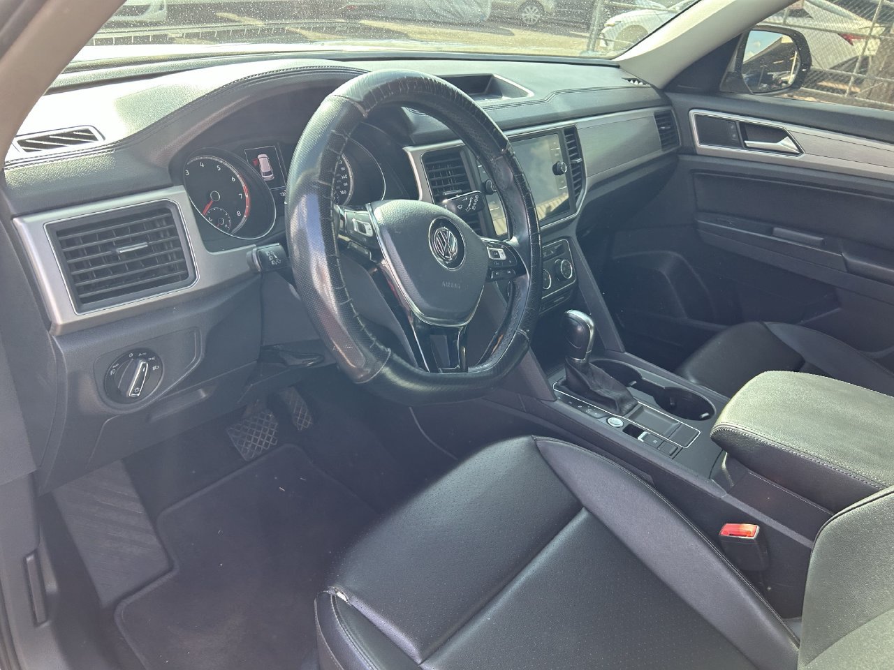 Used 2018 Volkswagen Atlas SE FWD image 12