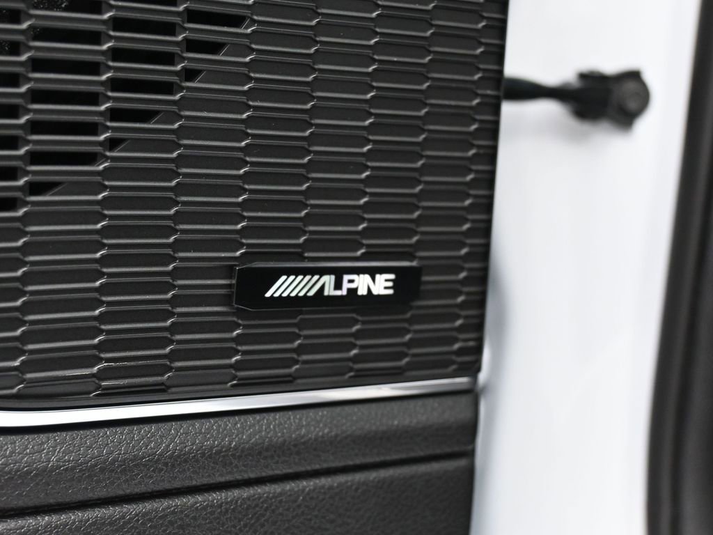 Used 2024 Jeep Grand Cherokee L Overland image 13