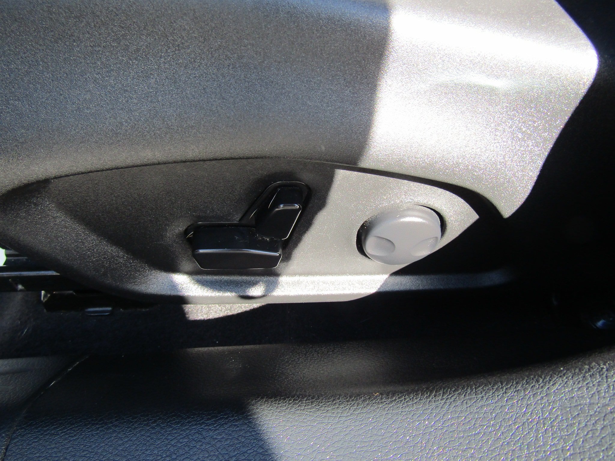 Used 2025 Jeep Compass Limited AWD/4WD image 21