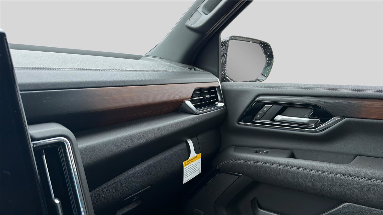 New 2026 GMC Yukon XL Denali w/ LPO, Floor Liner Package AWD/4WD image 10