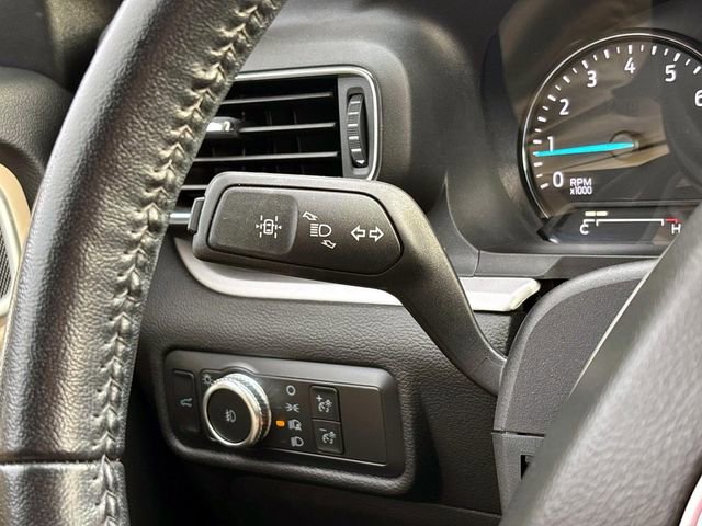 Used 2022 Ford Explorer XLT w/ Equipment Group 202A image 28