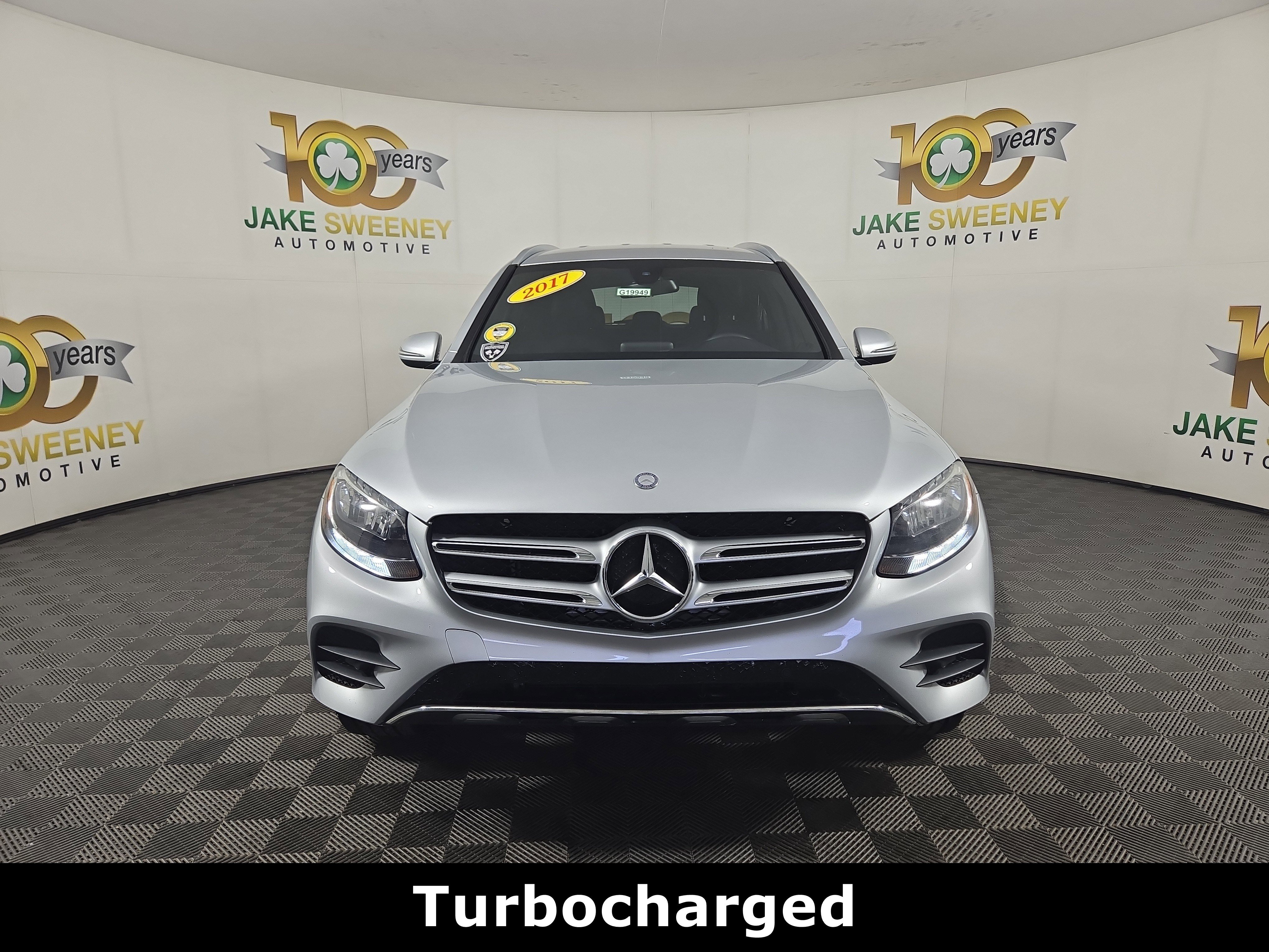 Used 2017 Mercedes-Benz GLC 300 4MATIC image 2