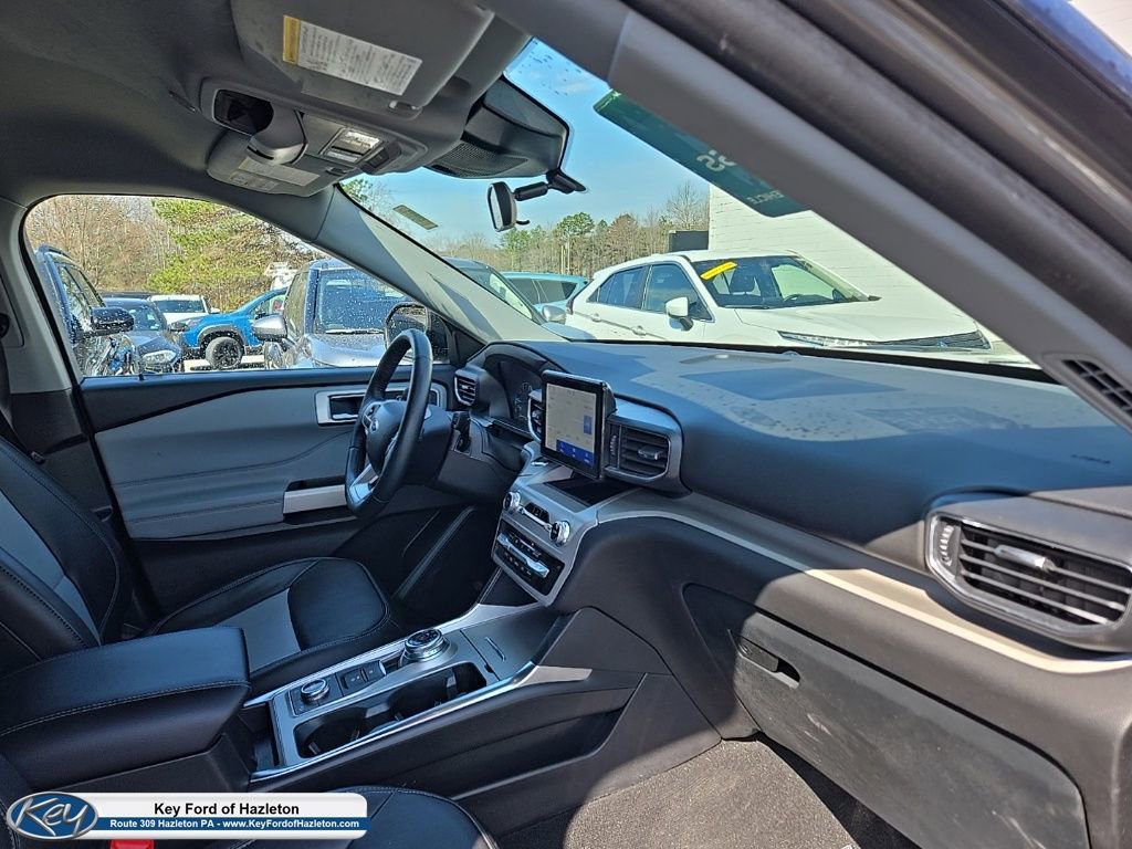 Used 2024 Ford Explorer XLT w/ Equipment Group 202A AWD/4WD image 23